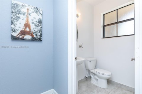 Adosado en venta en Homestead, Florida, 3 dormitorios, 138.24 m2 № 2012211 - foto 16