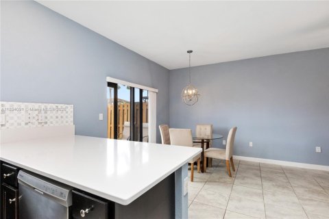 Adosado en venta en Homestead, Florida, 3 dormitorios, 138.24 m2 № 2012211 - foto 15