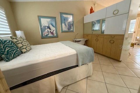 Condo in Sarasota, Florida, 1 bedroom  № 1677444 - photo 10