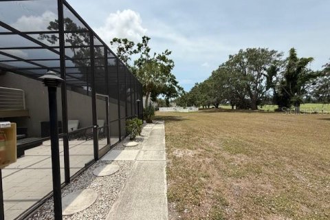 Condo in Sarasota, Florida, 1 bedroom  № 1677444 - photo 2