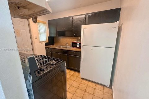 Купить виллу или дом в Вест-Парк, Флорида 3 спальни, 105.54м2, № 2064800 - фото 6