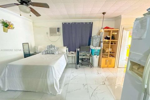 Купить виллу или дом в Вест-Парк, Флорида 3 спальни, 105.54м2, № 2064800 - фото 15