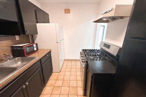 Купить виллу или дом в Вест-Парк, Флорида 3 спальни, 105.54м2, № 2064800 - фото 5