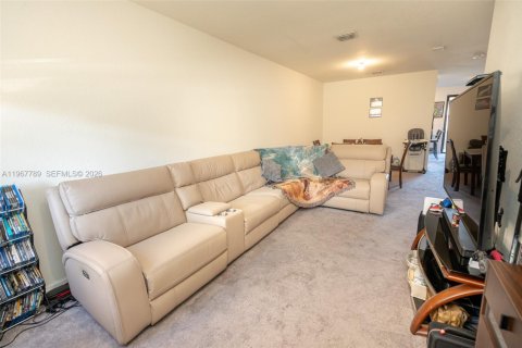 Adosado en venta en Homestead, Florida, 3 dormitorios, 161.65 m2 № 2029453 - foto 12