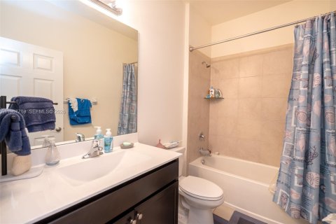 Adosado en venta en Homestead, Florida, 3 dormitorios, 161.65 m2 № 2029453 - foto 27