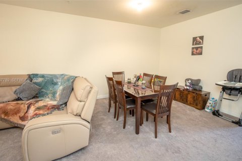 Adosado en venta en Homestead, Florida, 3 dormitorios, 161.65 m2 № 2029453 - foto 14
