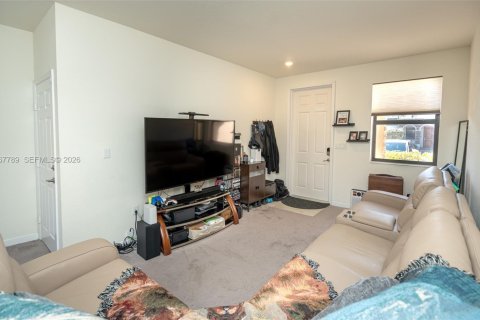 Adosado en venta en Homestead, Florida, 3 dormitorios, 161.65 m2 № 2029453 - foto 11