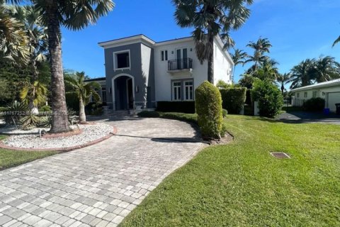 Villa ou maison à vendre à Coral Gables, Floride: 7 chambres, 652.55 m2 № 1862828 - photo 4