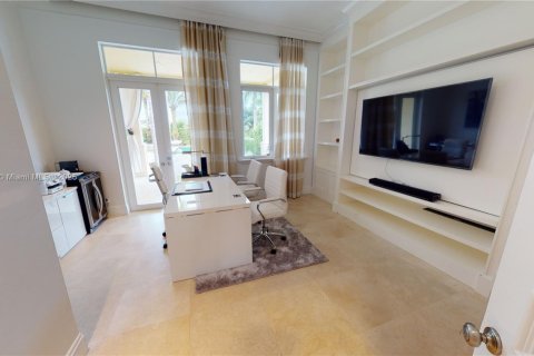 Villa ou maison à vendre à Coral Gables, Floride: 7 chambres, 652.55 m2 № 1862828 - photo 18