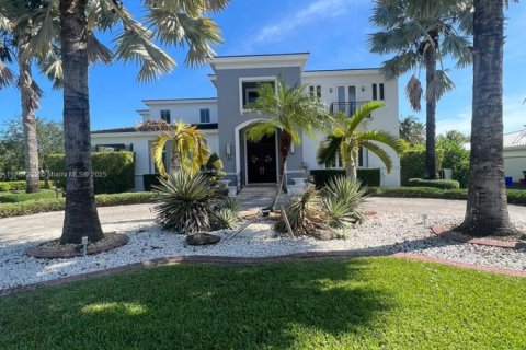Villa ou maison à vendre à Coral Gables, Floride: 7 chambres, 652.55 m2 № 1862828 - photo 2