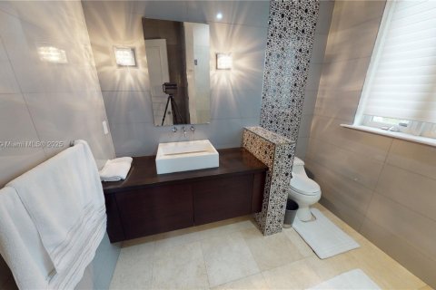 Villa ou maison à vendre à Coral Gables, Floride: 7 chambres, 652.55 m2 № 1862828 - photo 21