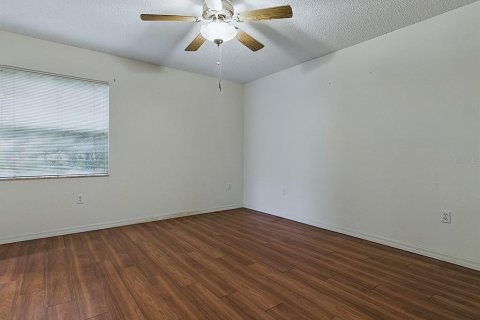 House in Leesburg, Florida 2 bedrooms, 114.46 sq.m. № 1776540 - photo 18