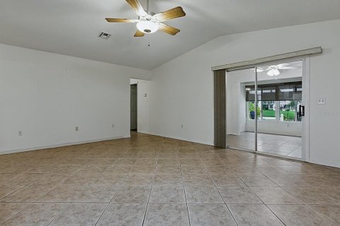 House in Leesburg, Florida 2 bedrooms, 114.46 sq.m. № 1776540 - photo 13