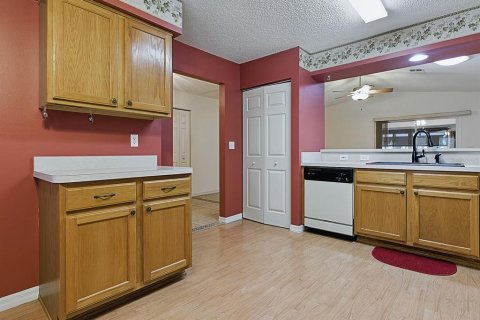 House in Leesburg, Florida 2 bedrooms, 114.46 sq.m. № 1776540 - photo 8