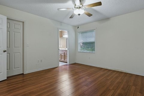 House in Leesburg, Florida 2 bedrooms, 114.46 sq.m. № 1776540 - photo 19