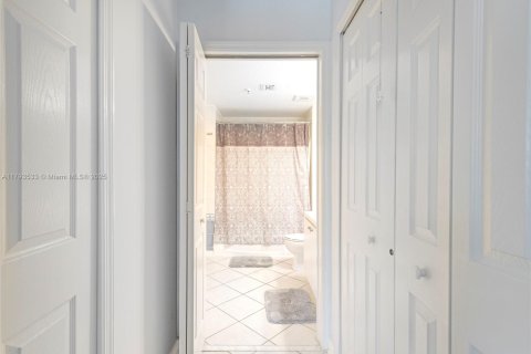 Condominio en venta en Miami, Florida, 2 dormitorios, 85.19 m2 № 1860911 - foto 27