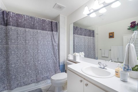 Condominio en venta en Miami, Florida, 2 dormitorios, 85.19 m2 № 1860911 - foto 28