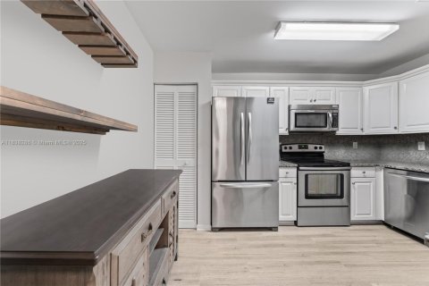 Adosado en venta en Coral Springs, Florida, 4 dormitorios, 181.44 m2 № 1823669 - foto 4