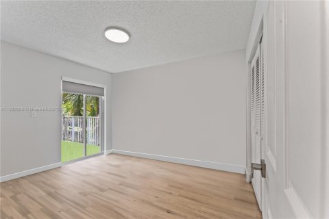 Adosado en venta en Coral Springs, Florida, 4 dormitorios, 181.44 m2 № 1823669 - foto 21