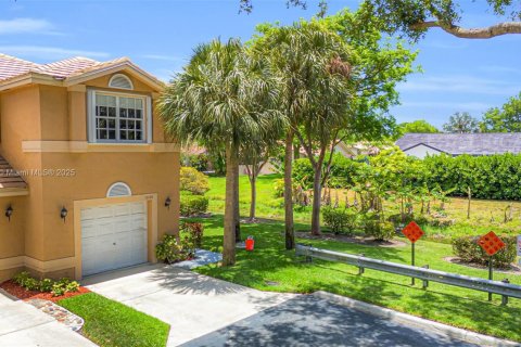 Adosado en venta en Coral Springs, Florida, 4 dormitorios, 181.44 m2 № 1823669 - foto 2
