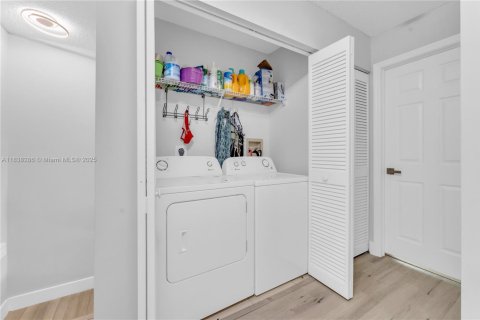 Adosado en venta en Coral Springs, Florida, 4 dormitorios, 181.44 m2 № 1823669 - foto 20