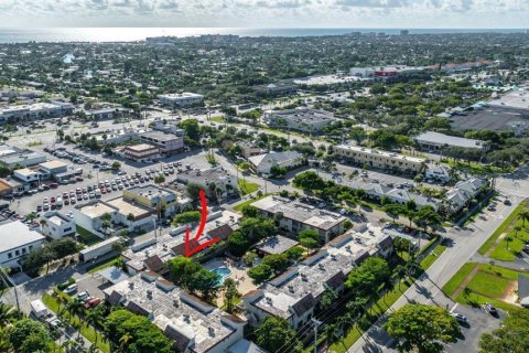 Condo in Deerfield Beach, Florida, 2 bedrooms № 2083212 - photo 8