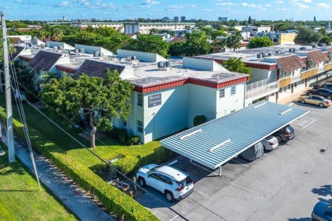 Condo in Deerfield Beach, Florida, 2 bedrooms № 2083212 - photo 3