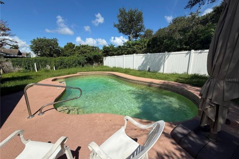 Villa ou maison à Tampa, Floride 4 chambres, 135.17 m2 № 2380543