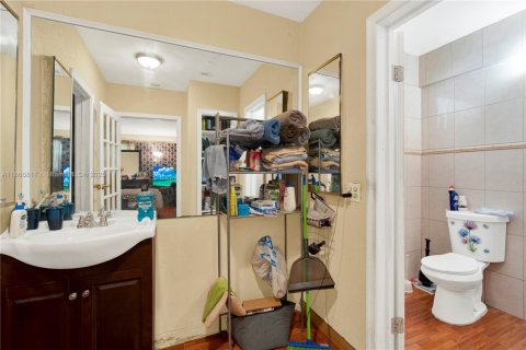 Casa en venta en Miami, Florida, 2 dormitorios, 144.46 m2 № 1928626 - foto 16