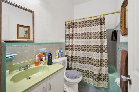 Casa en venta en Miami, Florida, 2 dormitorios, 144.46 m2 № 1928626 - foto 15