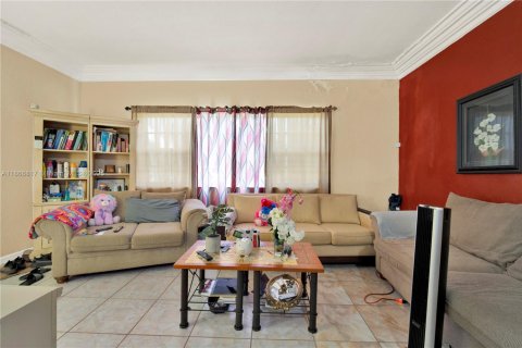 Casa en venta en Miami, Florida, 2 dormitorios, 144.46 m2 № 1928626 - foto 10