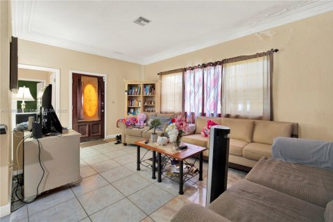 Casa en venta en Miami, Florida, 2 dormitorios, 144.46 m2 № 1928626 - foto 9