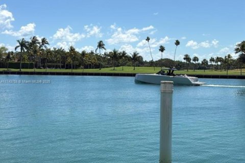 Copropriété à louer à Bay Harbor Islands, Floride: 3 chambres, 204.38 m2 № 1708017 - photo 12