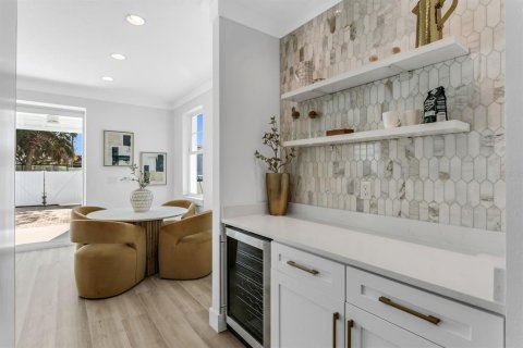 Купить виллу или дом в Тампа, Флорида 11 комнат, 169.08м2, № 2142056 - фото 15