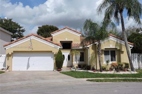 Villa ou maison à vendre à Pembroke Pines, Floride: 3 chambres, 162.21 m2 № 2023901 - photo 25