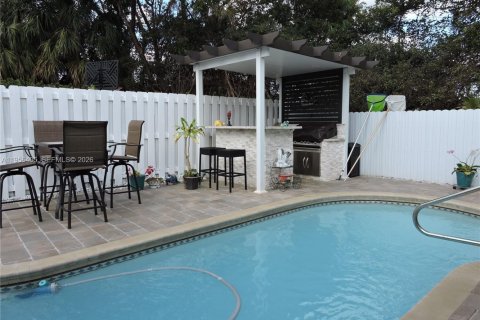 Купить виллу или дом в Пемброк-Пайнс, Флорида 3 спальни, 162.21м2, № 2023901 - фото 20