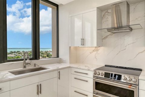 Condominio en venta en Longboat Key, Florida, 2 dormitorios, 195.09 m2 № 2208424 - foto 19