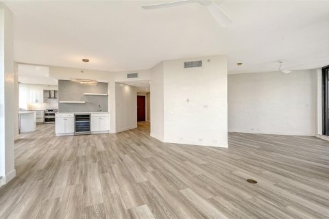 Condominio en venta en Longboat Key, Florida, 2 dormitorios, 195.09 m2 № 2208424 - foto 9