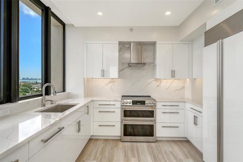 Condominio en venta en Longboat Key, Florida, 2 dormitorios, 195.09 m2 № 2208424 - foto 20