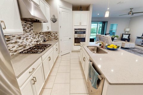 House in Port St. Lucie, Florida 3 bedrooms, 169.92 sq.m. № 2086947 - photo 13