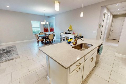House in Port St. Lucie, Florida 3 bedrooms, 169.92 sq.m. № 2086947 - photo 14