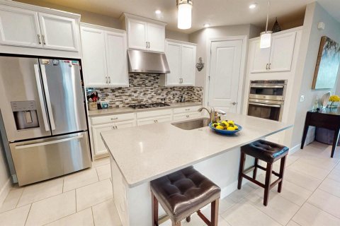 House in Port St. Lucie, Florida 3 bedrooms, 169.92 sq.m. № 2086947 - photo 12