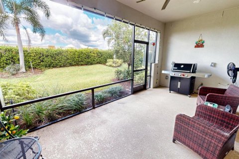 House in Port St. Lucie, Florida 3 bedrooms, 169.92 sq.m. № 2086947 - photo 28
