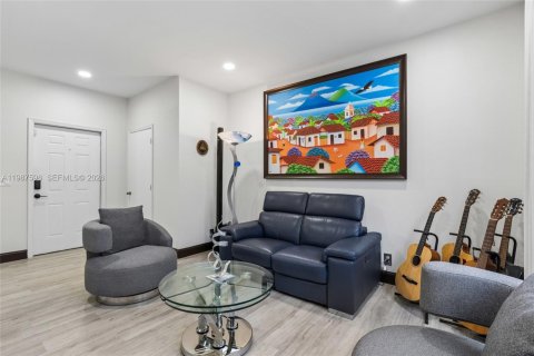 Снять в аренду виллу или дом в Мирамар, Флорида 3 спальни, 154.22м2, № 2049034 - фото 8