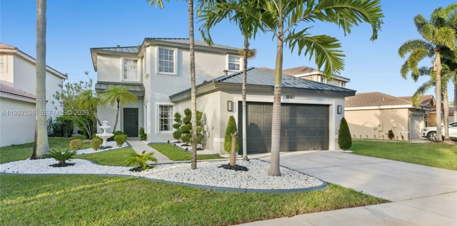 Дом в Мирамар, Флорида 3 спальни, 154.22м2 № 2049034