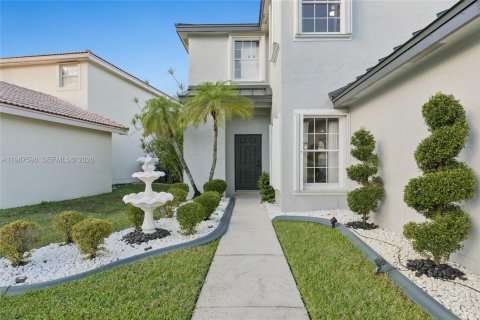 Снять в аренду виллу или дом в Мирамар, Флорида 3 спальни, 154.22м2, № 2049034 - фото 4