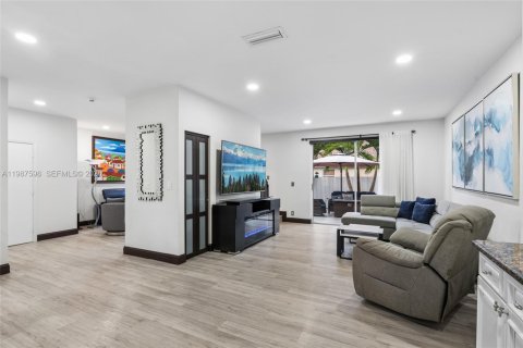 Снять в аренду виллу или дом в Мирамар, Флорида 3 спальни, 154.22м2, № 2049034 - фото 14