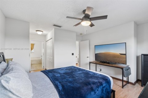 Снять в аренду виллу или дом в Мирамар, Флорида 3 спальни, 154.22м2, № 2049034 - фото 23