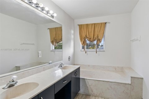 Снять в аренду виллу или дом в Мирамар, Флорида 3 спальни, 154.22м2, № 2049034 - фото 24