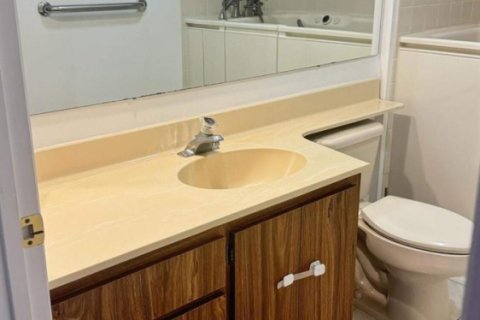 Купить кондоминиум в Бока-Ратон, Флорида 4 комнаты, 128.67м2, № 2082429 - фото 19